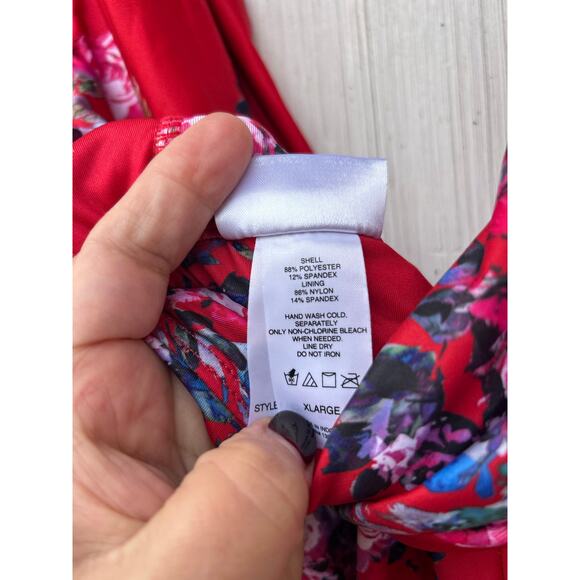 NWOT ModCloth The Lauren Red Floral Plunge Halter One-Piece Swimsuit Size XL - Picture 11 of 11
